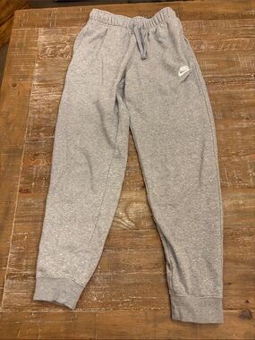 Nike Women’s Light Gray Fleece Joggers size XS